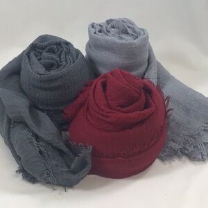 Set of three scarves
